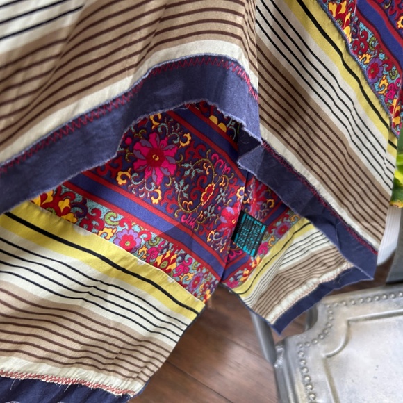 Colorful Asymmetrical Size P SILK & SPANDEX TOP - Picture 8 of 8